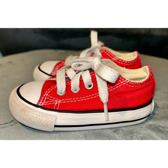 Converse red sneakers size 4 toddler / baby - Picture 4 of 6